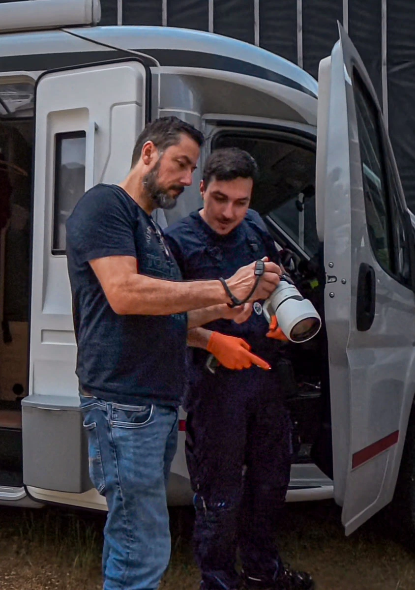 Fernando Stepien fotografiert einen echten Kunden während eines Projekts